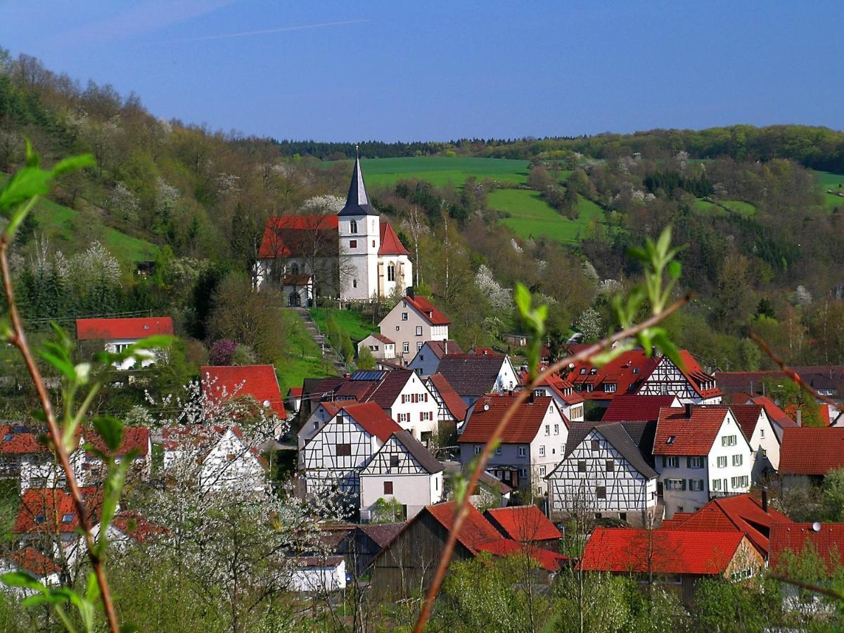 Отель Altes Amtshaus, 3 Mulfingen Экстерьер фото